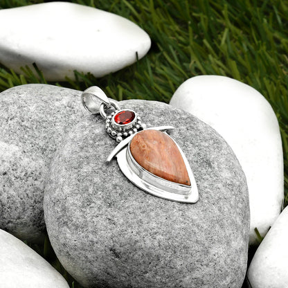 Natural Pink Tulip Quartz & Garnet Pendant P-1289 SDP114511
