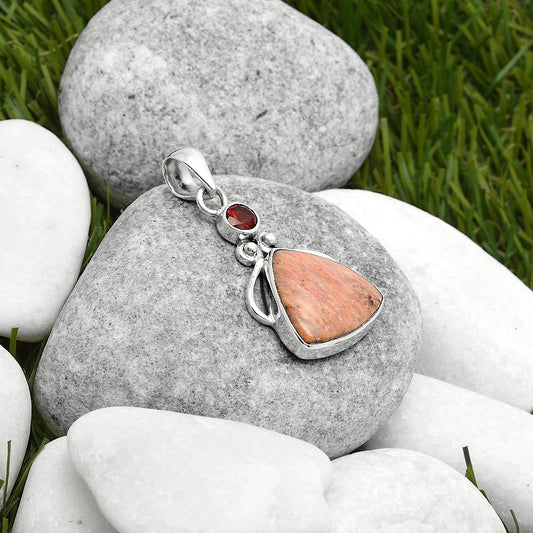 Natural Pink Tulip Quartz & Garnet Pendant P-1571 SDP114980