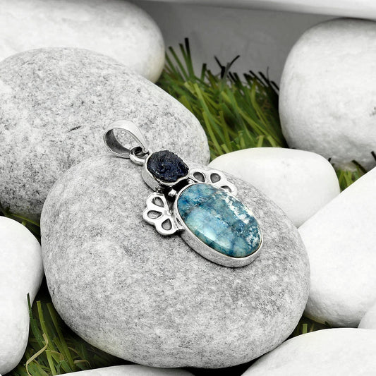 Blue Scheelite & Blue Sapphire Rough Pendant P-1576 SDP117021
