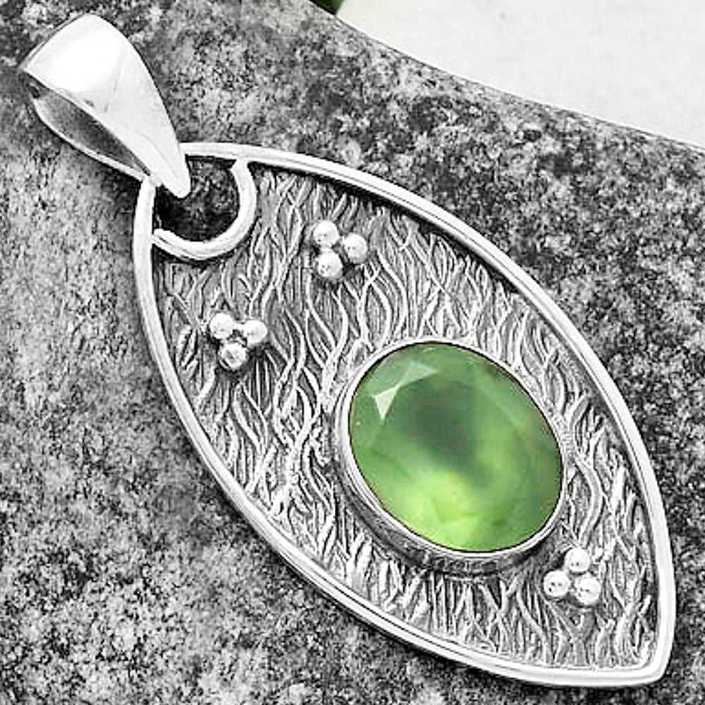 Natural Nephrite Jade - Canada Pendant P-1524 SDP118143