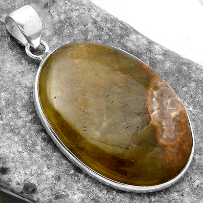 Natural Cloudy Prehnite Pendant P-1001 SDP120115