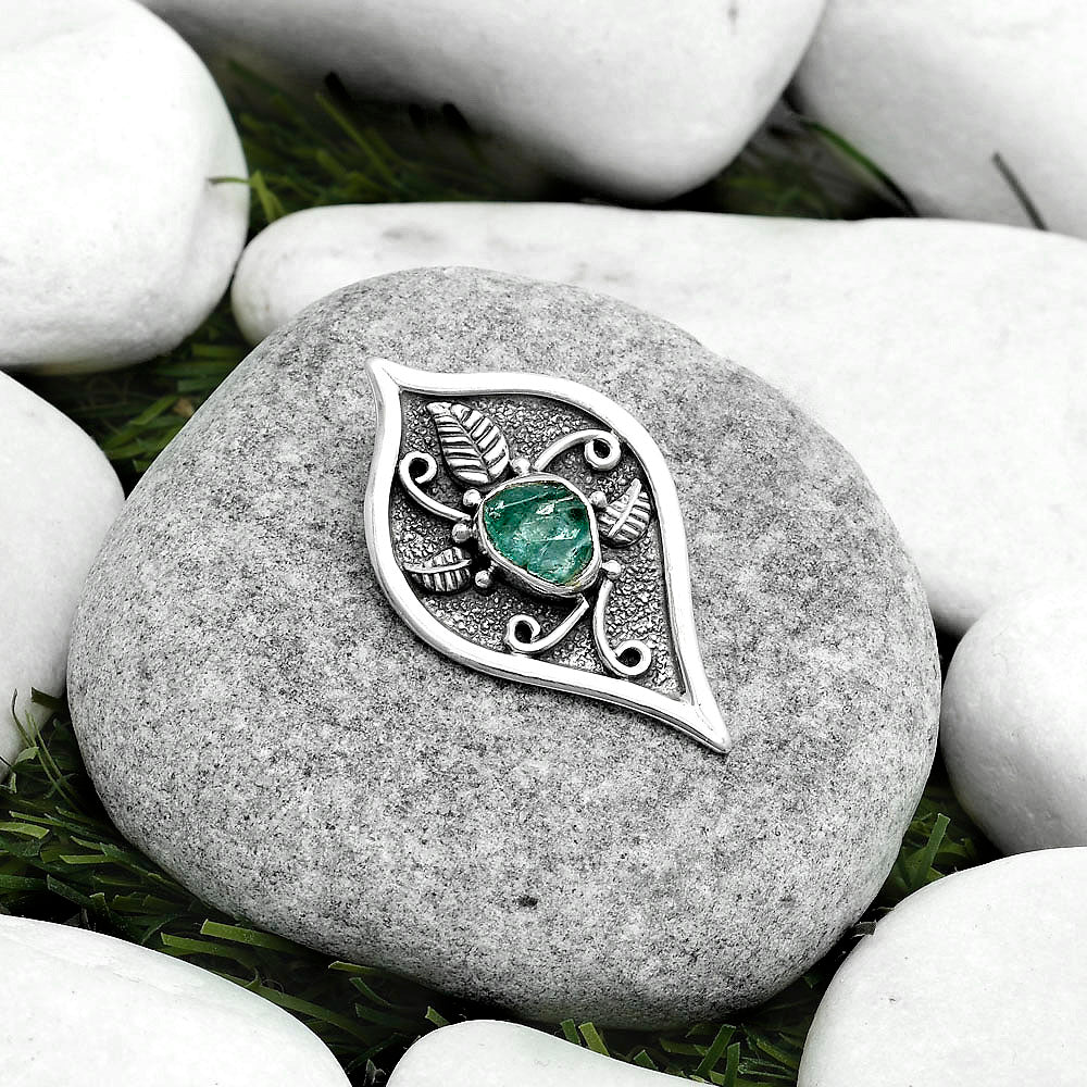 Natural Aqua Apatite Rough Madagascar Pendant P-1707 SDP121458