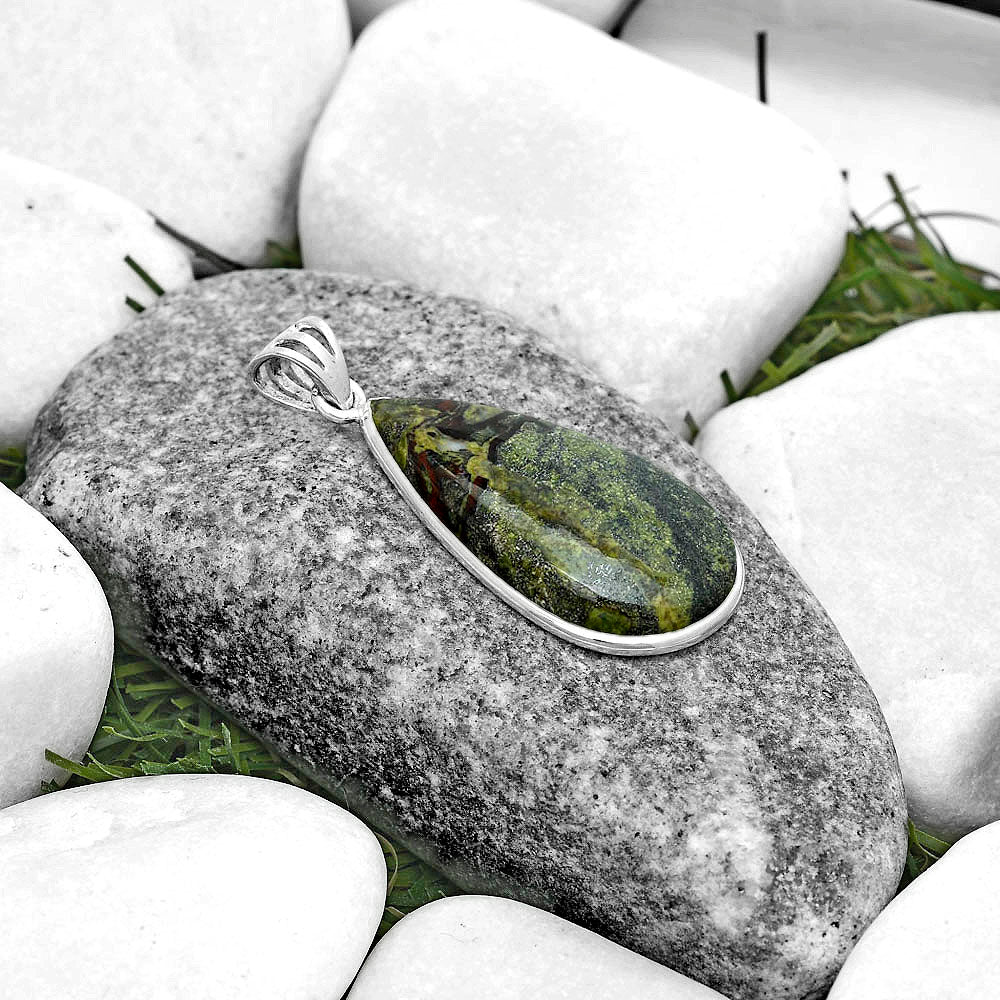 Dragon Blood Stone - South Africa Pendant P-1001 SDP122734