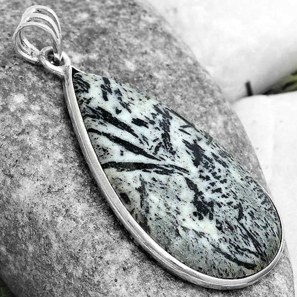 Natural Hornblende Pendant P-1001 SDP122846