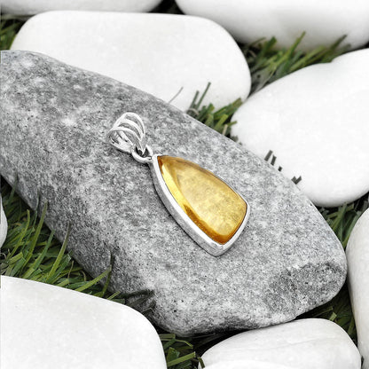 Natural Whiskey Quartz Pendant P-1002 SDP124396