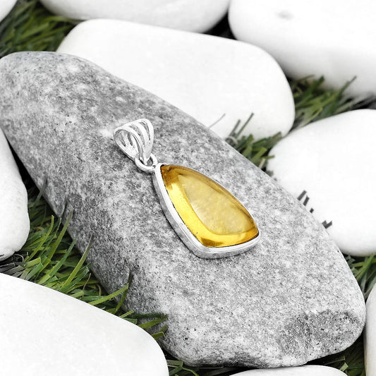 Natural Whiskey Quartz Pendant P-1002 SDP124397