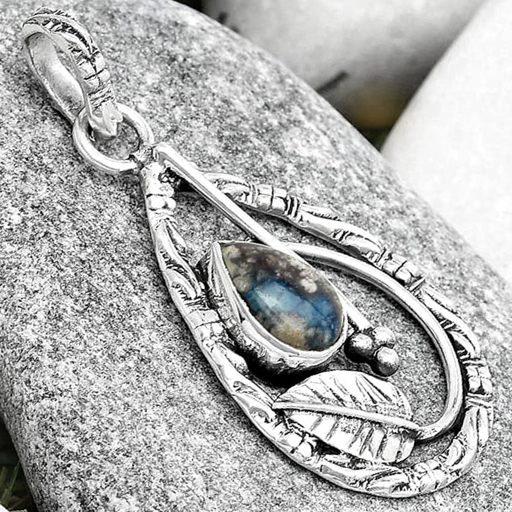 Leaf Natural Blue Scheelite Turkey Pendant P-1608 SDP125798