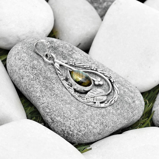 Leaf Natural Spectrolite Labradorite Pendant P-1608 SDP125816