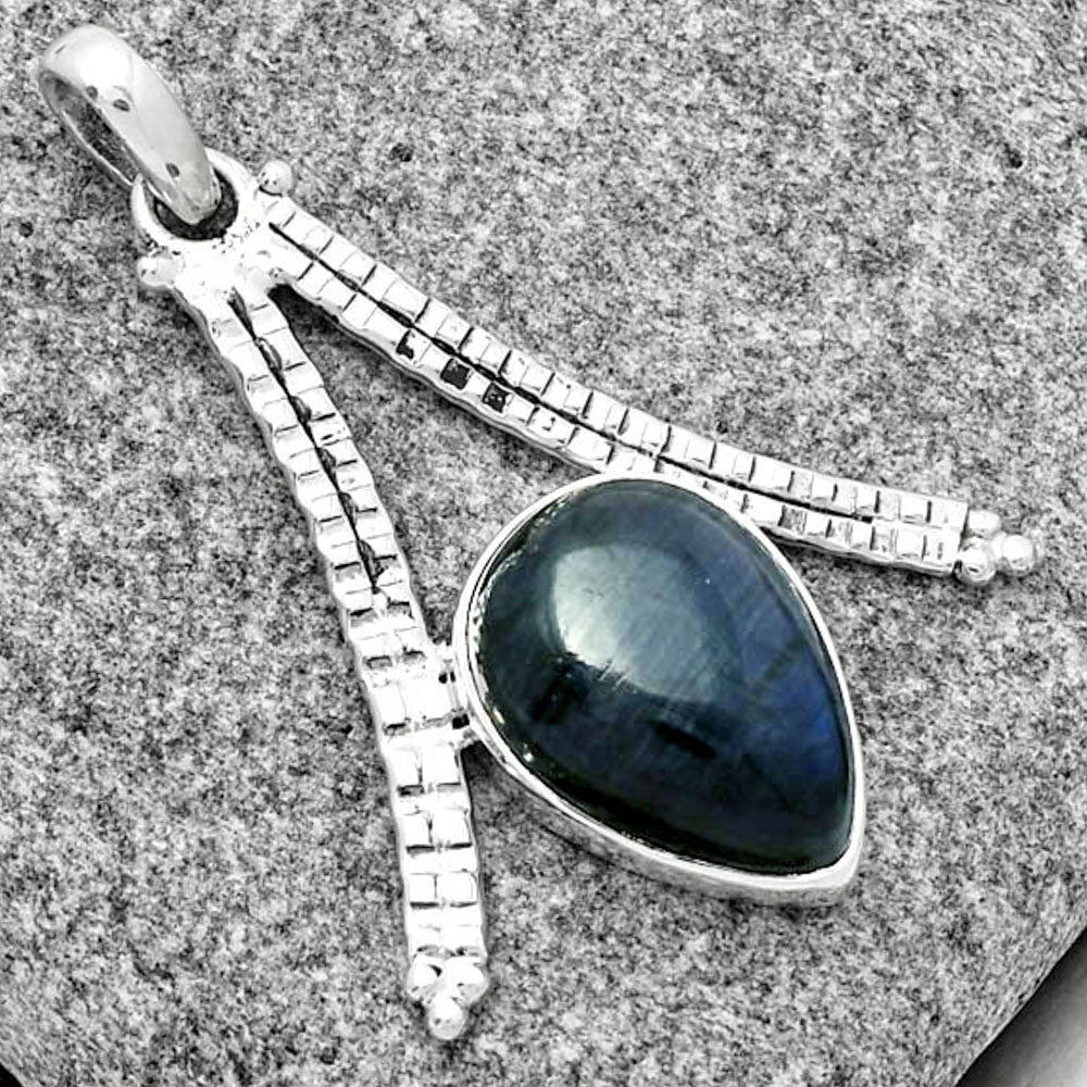Blue Fire Labradorite - Madagascar Pendant P-1034 SDP125894