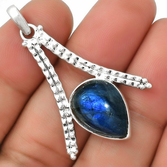 Blue Fire Labradorite - Madagascar Pendant P-1034 SDP125895