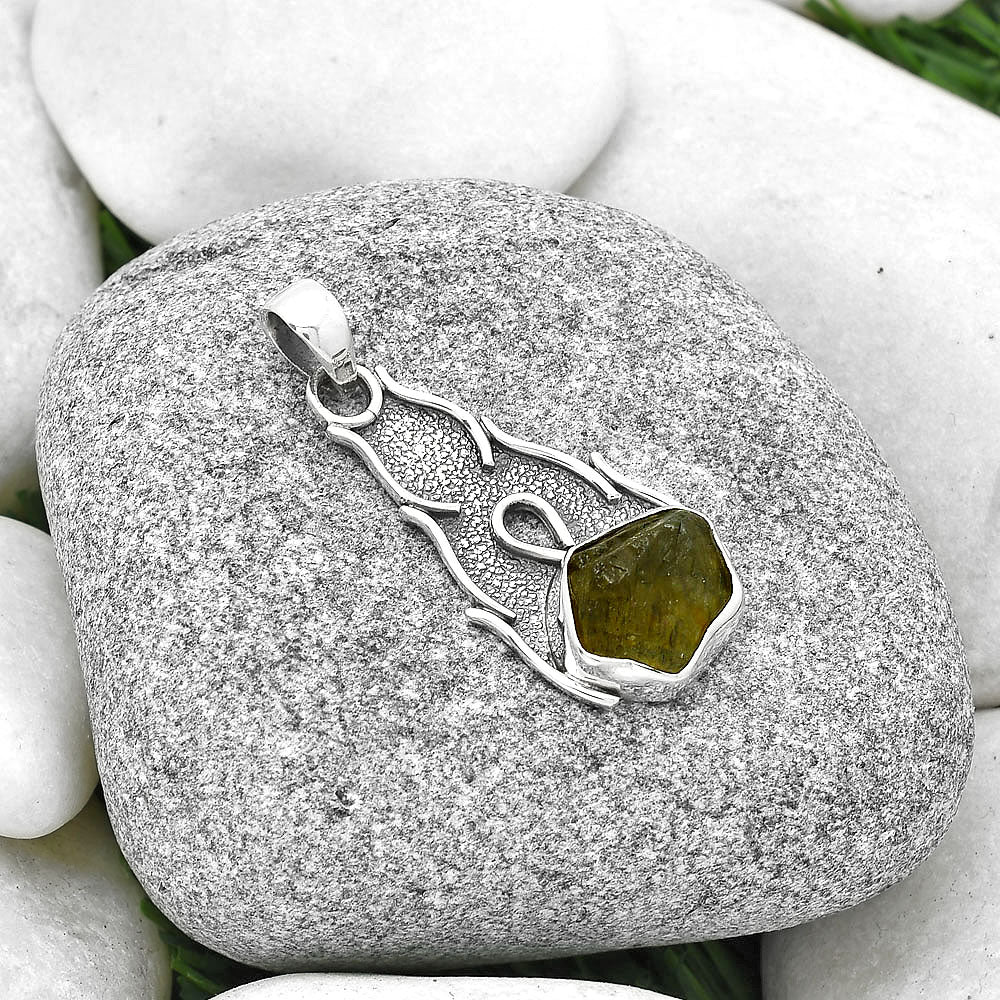 Natural Green Kyanite Rough - India Pendant P-1400 SDP127285