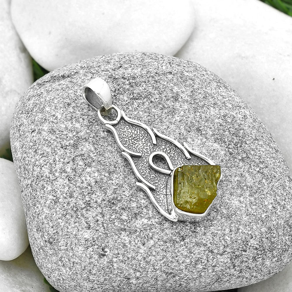 Natural Green Kyanite Rough - India Pendant P-1400 SDP127291