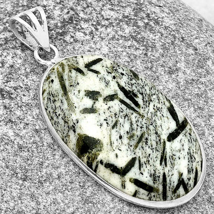 Natural Hornblende Pendant P-1001 SDP130203