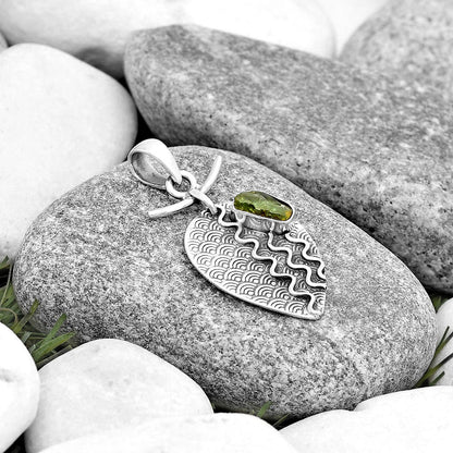 Natural Peridot Rough Pendant P-1267 SDP130300