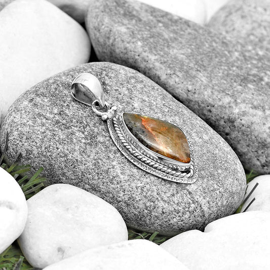 Natural Australian Prehnite Pendant P-1181 SDP130576