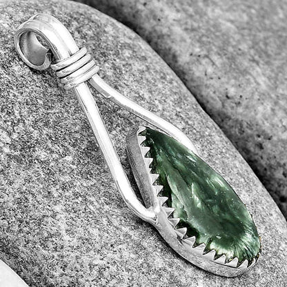 Natural Russian Seraphinite Pendant P-1587 SDP130617