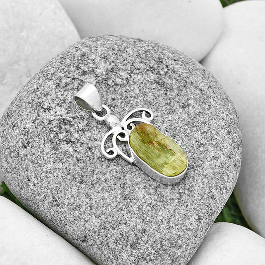Natural Green Kyanite Rough - India Pendant P-1239 SDP130833