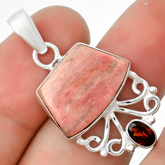 Natural Pink Tulip Quartz & Garnet Pendant P-1594 SDP131081