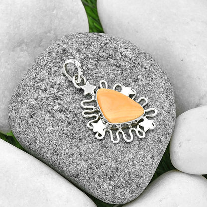 Star - Natural Spiny Oyster Shell Pendant P-1454 SDP131424