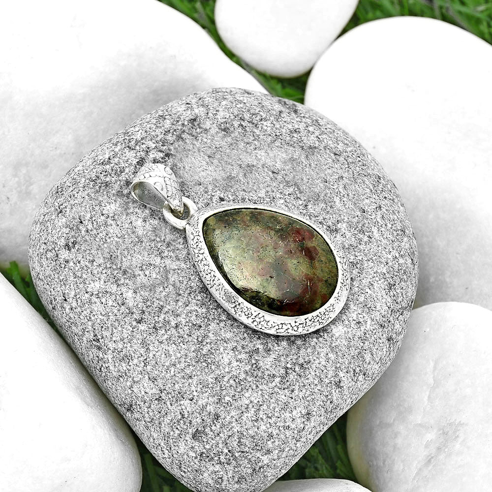 Natural Russian Eudialyte Pendant P-1538 SDP131683