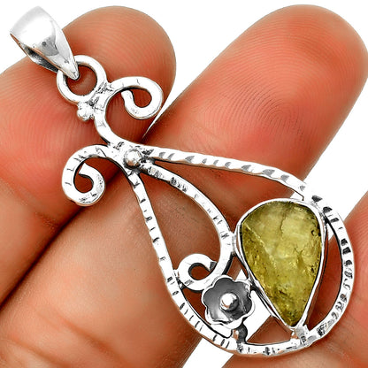 Natural Green Kyanite Rough - India Pendant P-1714 SDP131895