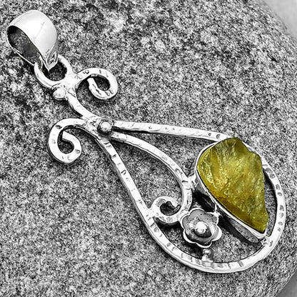 Natural Green Kyanite Rough - India Pendant P-1714 SDP131896