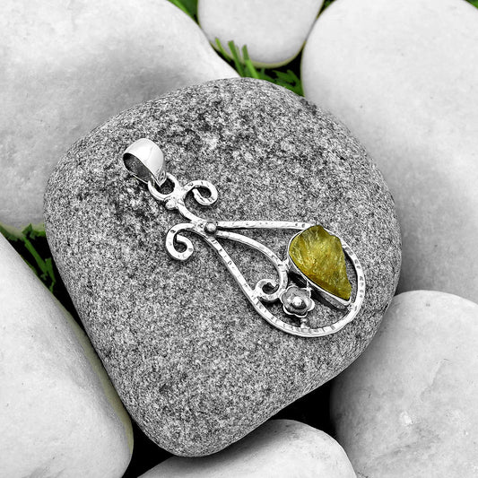 Natural Green Kyanite Rough - India Pendant P-1714 SDP131896