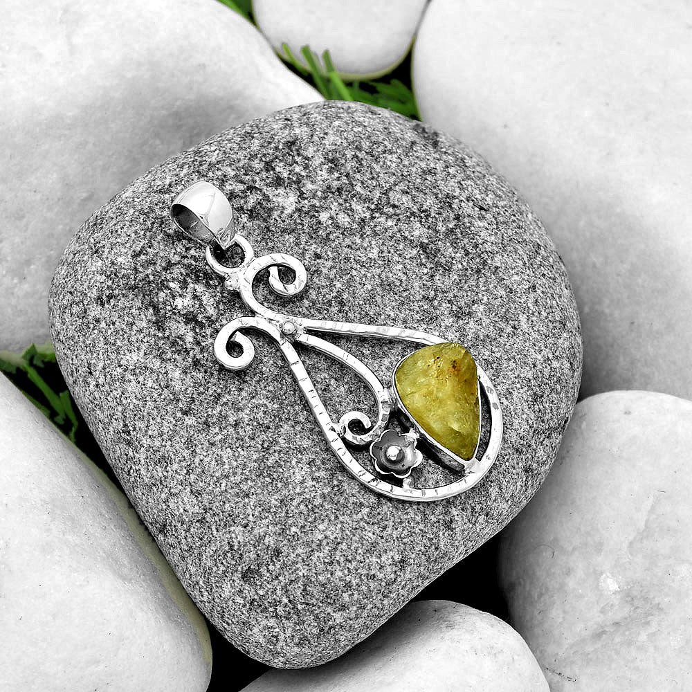 Natural Green Kyanite Rough - India Pendant P-1714 SDP131898