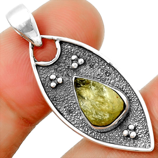 Natural Green Kyanite Rough - India Pendant P-1524 SDP132025