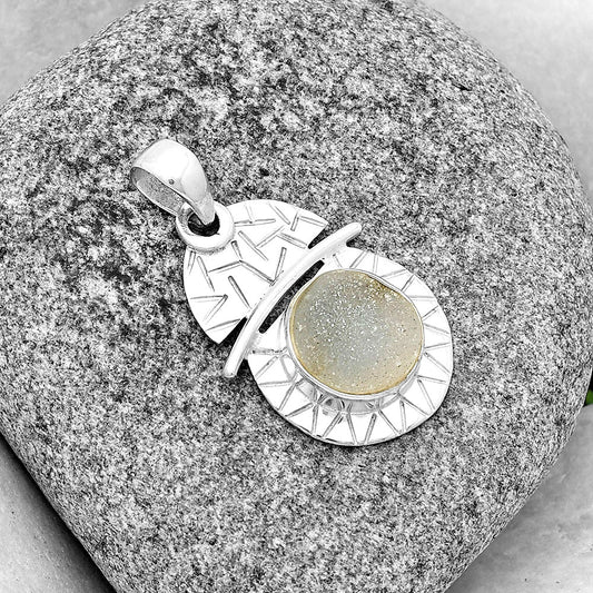 White Titanium Druzy Pendant P-1191 SDP132392