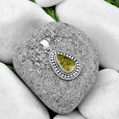 Natural Green Kyanite Rough - India Pendant P-1578 SDP132610