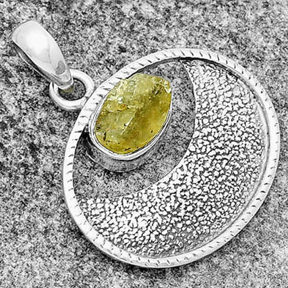 Natural Green Kyanite Rough - India Pendant P-1630 SDP133032