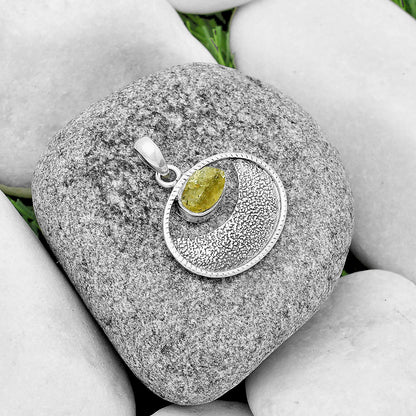 Natural Green Kyanite Rough - India Pendant P-1630 SDP133032