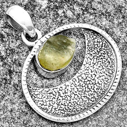 Natural Green Kyanite Rough - India Pendant P-1630 SDP133055