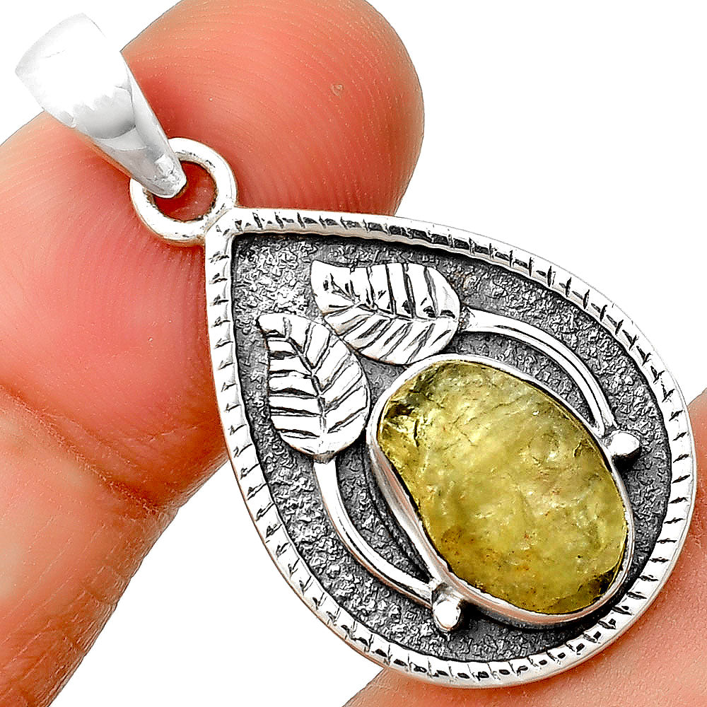 Natural Green Kyanite Rough - India Pendant P-1138 SDP133252