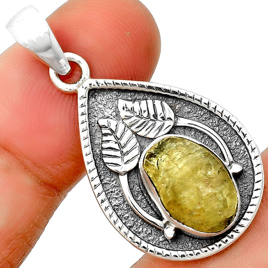 Natural Green Kyanite Rough - India Pendant P-1138 SDP133252