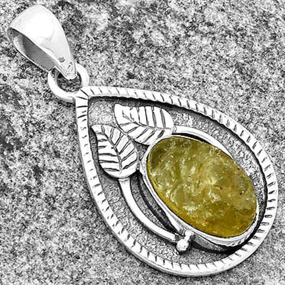 Natural Green Kyanite Rough - India Pendant P-1138 SDP133260