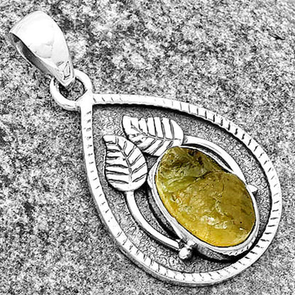 Natural Green Kyanite Rough - India Pendant P-1138 SDP133264