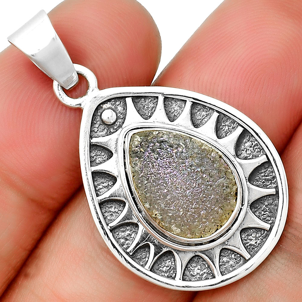 White Titanium Druzy Pendant P-1147 SDP133385