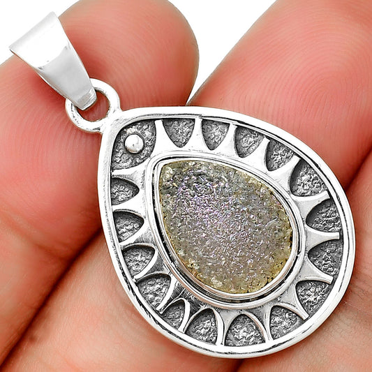 White Titanium Druzy Pendant P-1147 SDP133385
