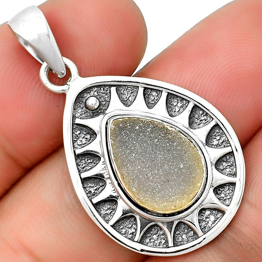 White Titanium Druzy Pendant P-1147 SDP133389