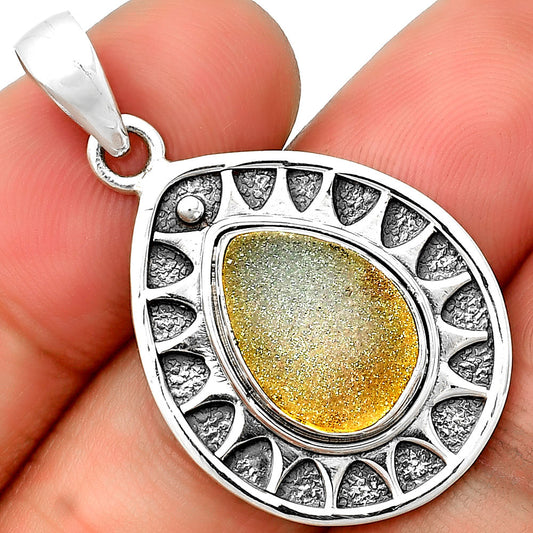 White Titanium Druzy Pendant P-1147 SDP133401