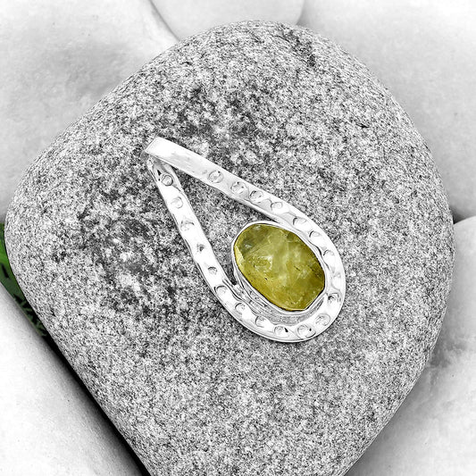 Natural Green Kyanite Rough - India Pendant P-1188 SDP133649