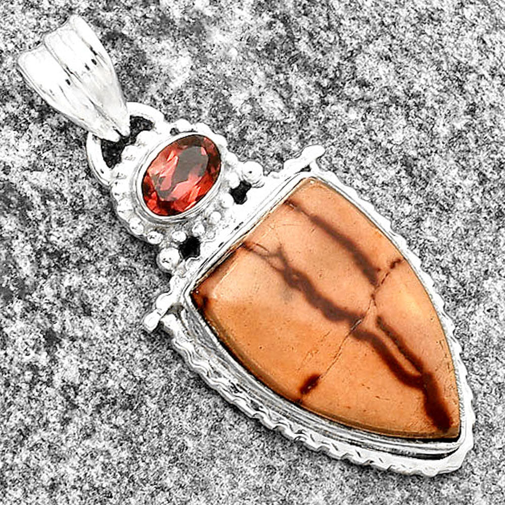 Natural Indian Paint Gemstone & Garnet Pendant P-1452 SDP133681