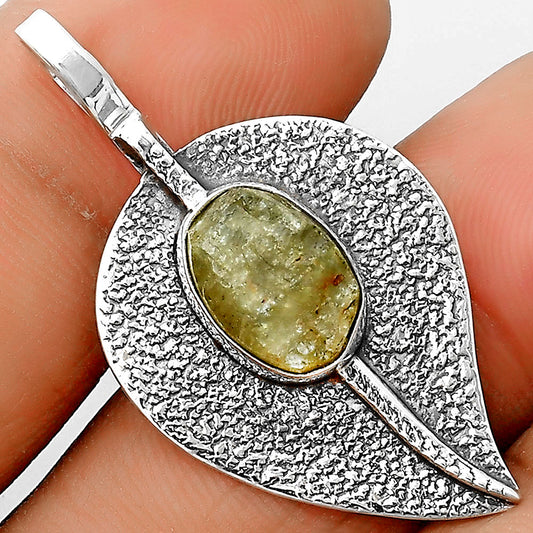 Natural Green Kyanite Rough - India Pendant P-1218 SDP134438
