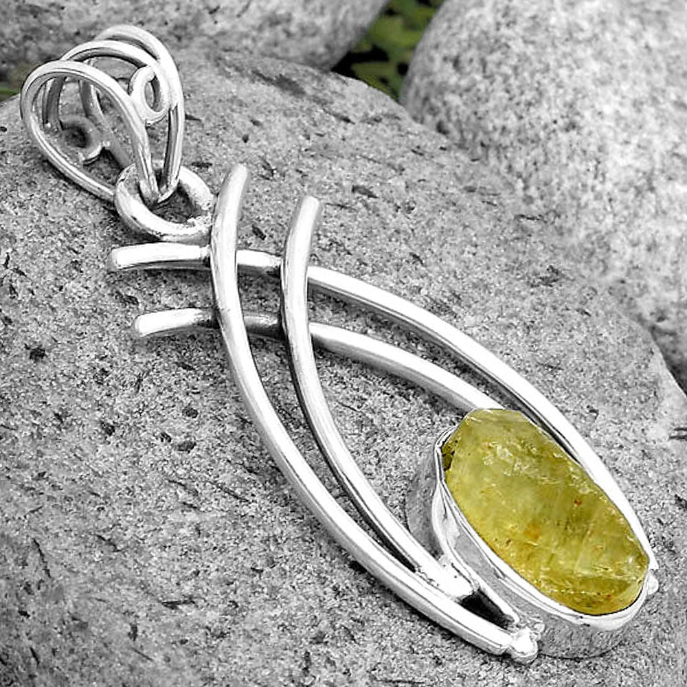 Natural Green Kyanite Rough - India Pendant P-1010 SDP134556