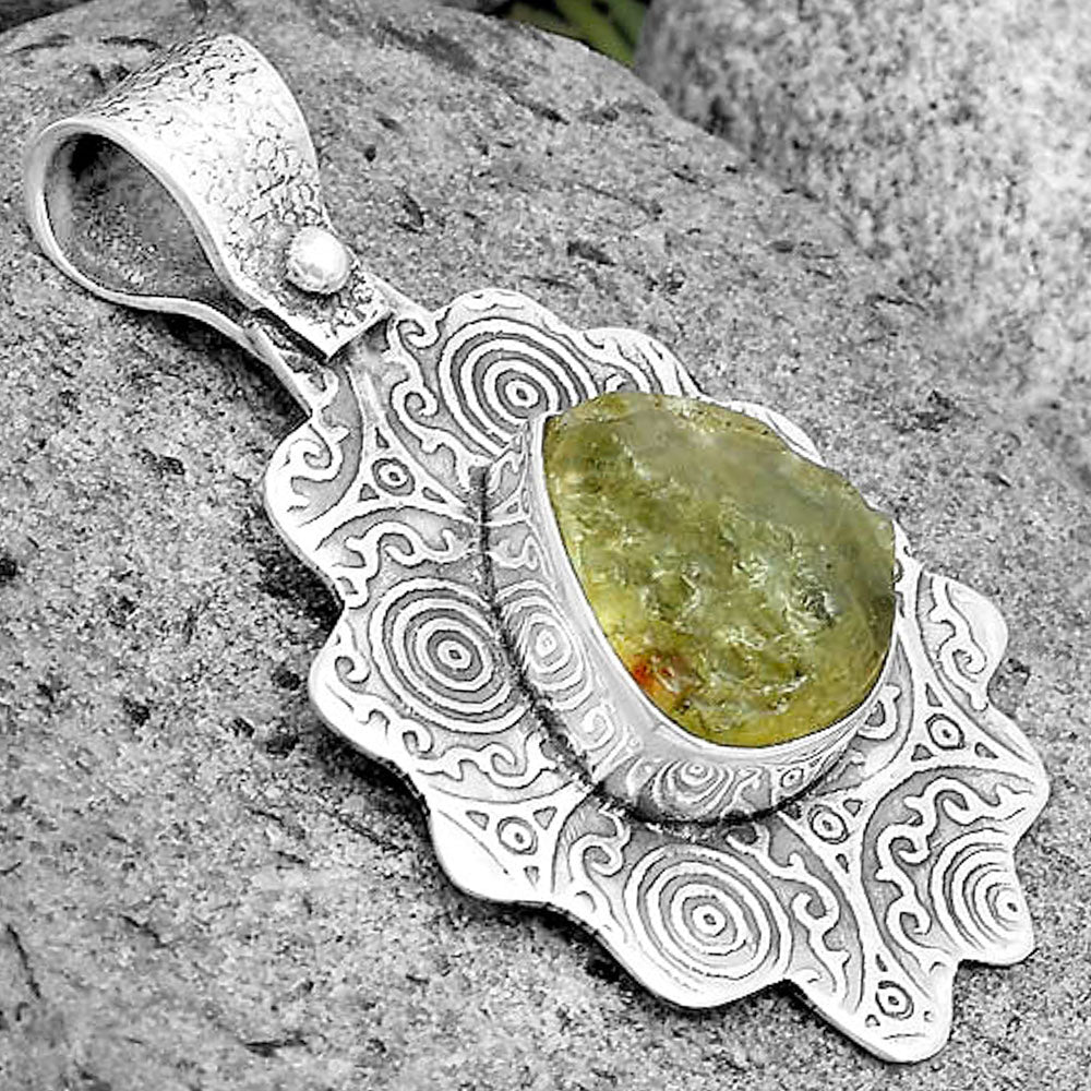 Natural Green Kyanite Rough - India Pendant P-1238 SDP134625