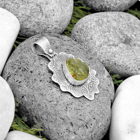 Natural Green Kyanite Rough - India Pendant P-1238 SDP134625