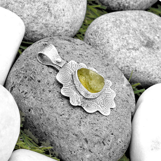 Natural Green Kyanite Rough - India Pendant P-1238 SDP134626