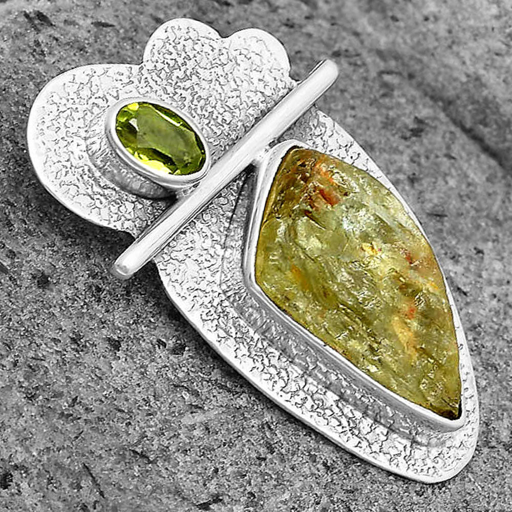 Green Kyanite Rough - India & Peridot Pendant P-1338 SDP136105